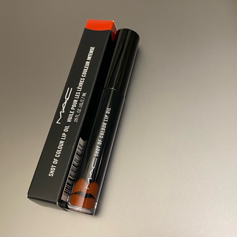 MAC “Let’s Go Streakin’!” Shot of Colour Lip Oil